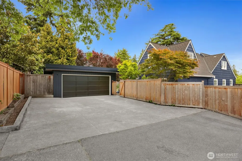 6605 57th Avenue NE Seattle WA 98115