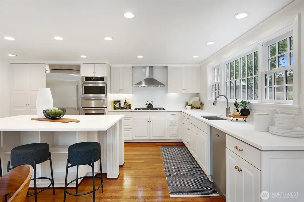 6605 57th Avenue NE Seattle WA 98115