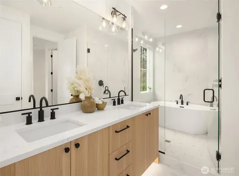 11812 NE 103rd Place Kirkland WA 98033