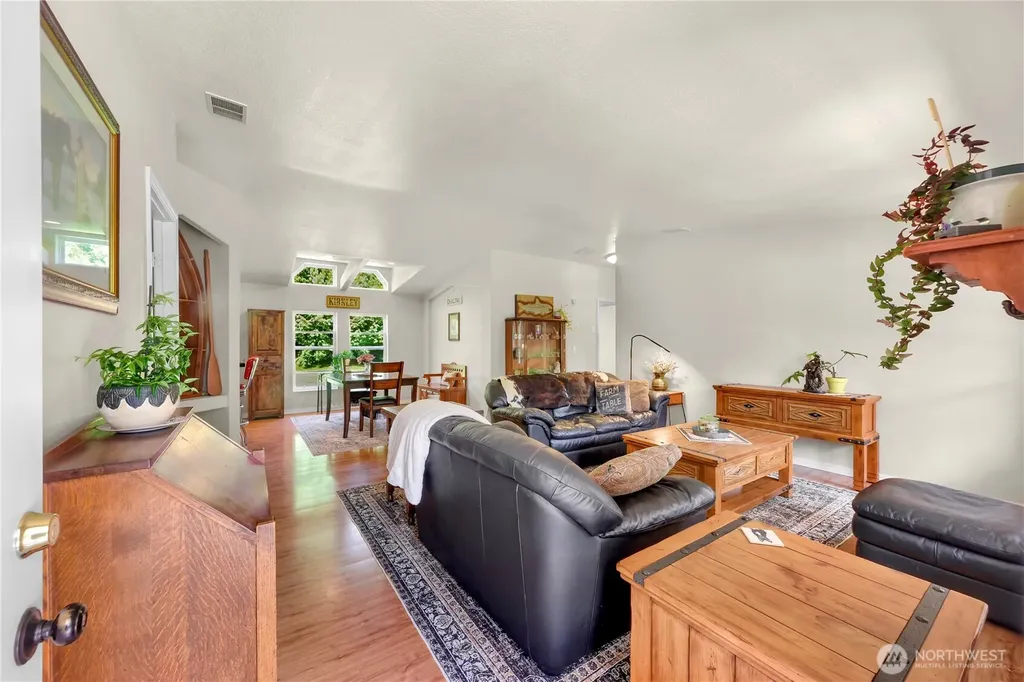 5554 Potter Road Deming WA 98244