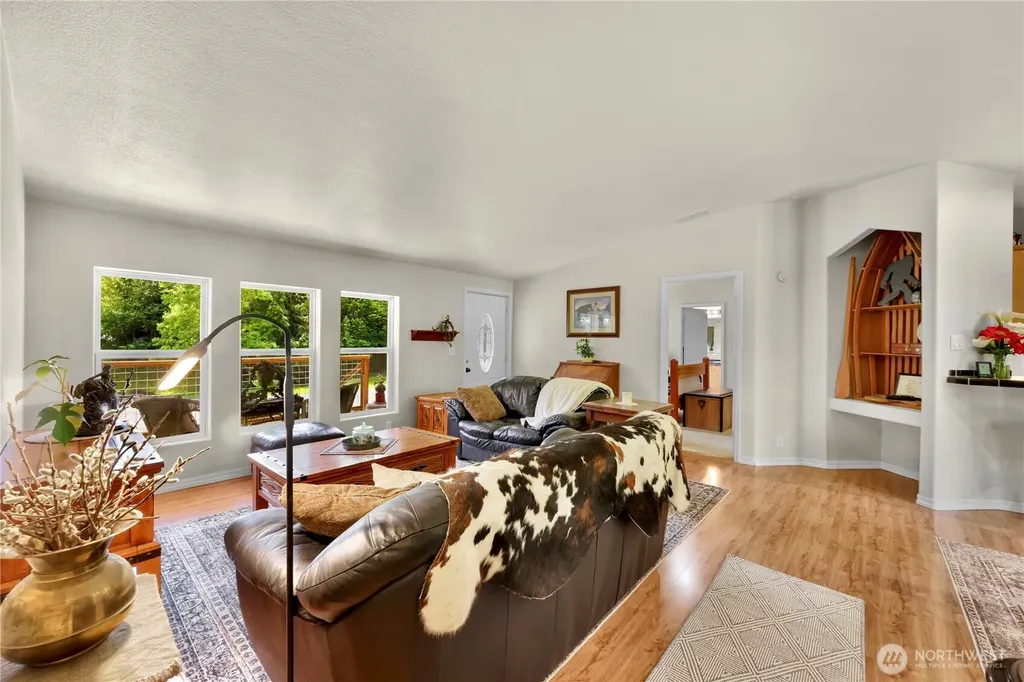 5554 Potter Road Deming WA 98244