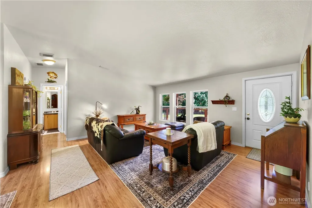5554 Potter Road Deming WA 98244