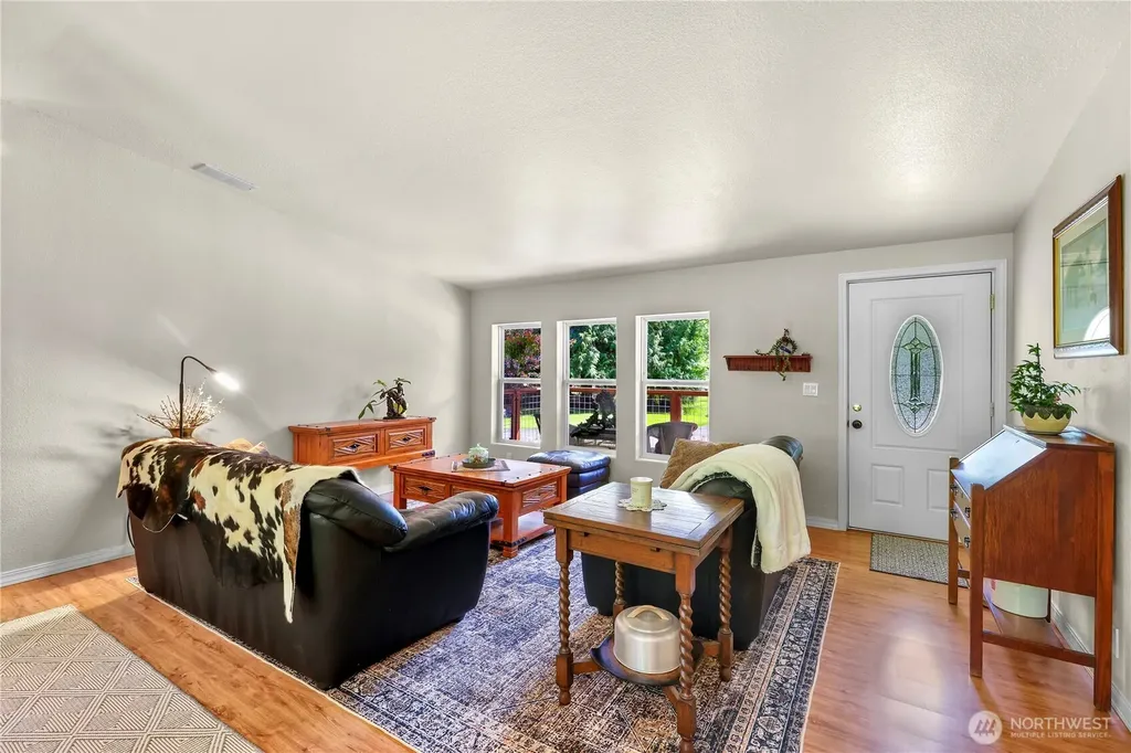 5554 Potter Road Deming WA 98244