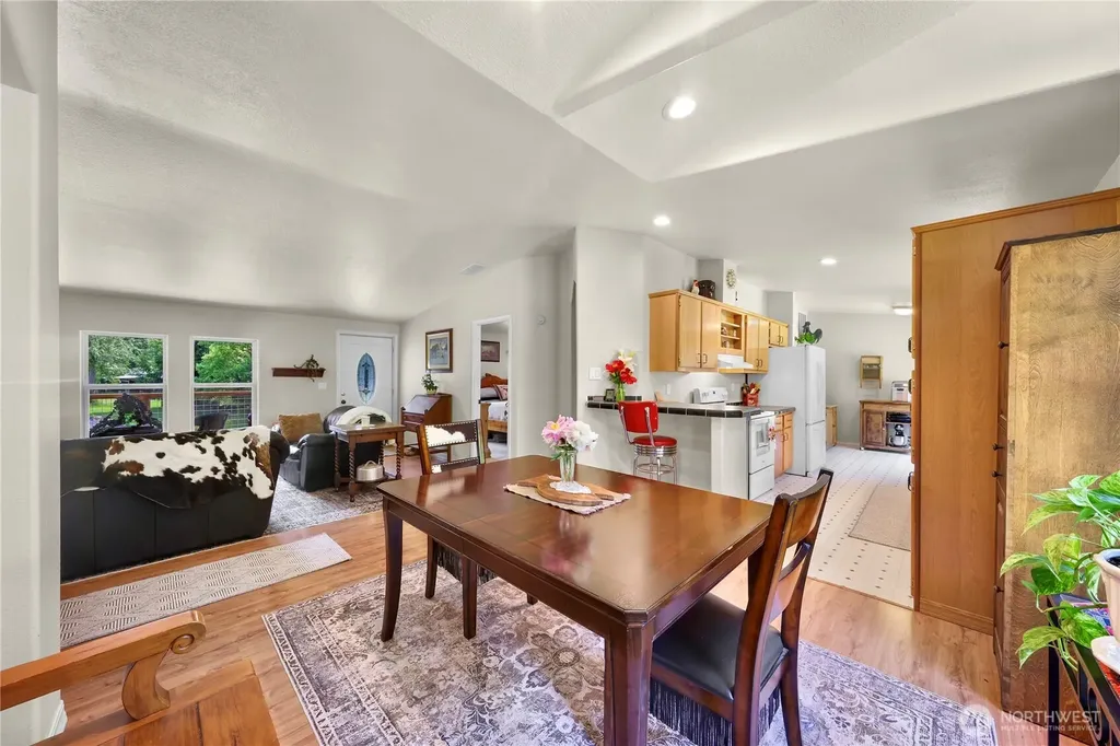 5554 Potter Road Deming WA 98244