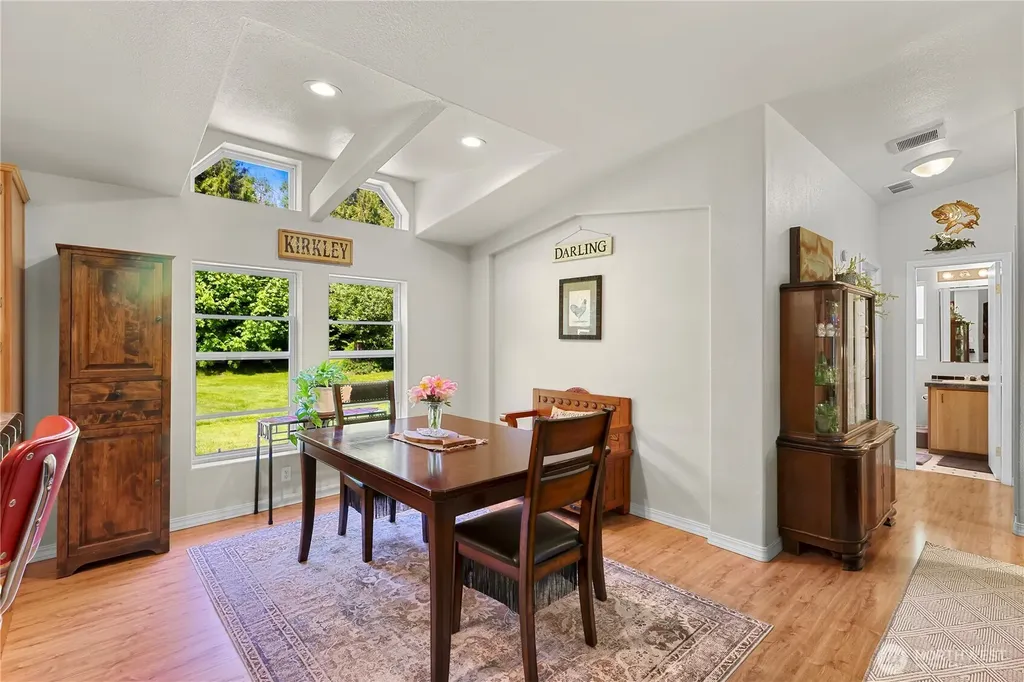5554 Potter Road Deming WA 98244