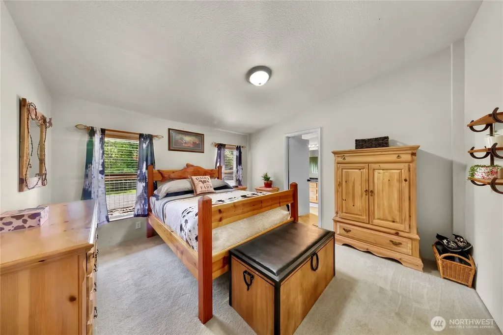 5554 Potter Road Deming WA 98244