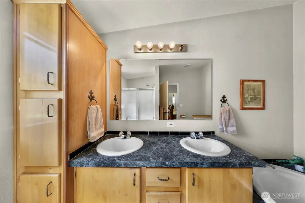 5554 Potter Road Deming WA 98244