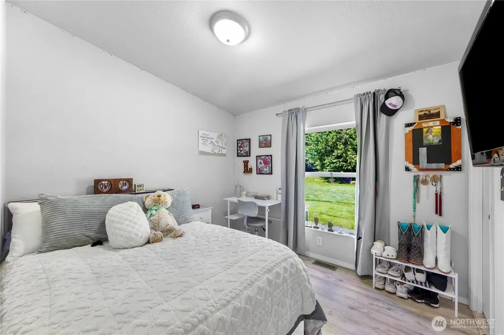 5554 Potter Road Deming WA 98244