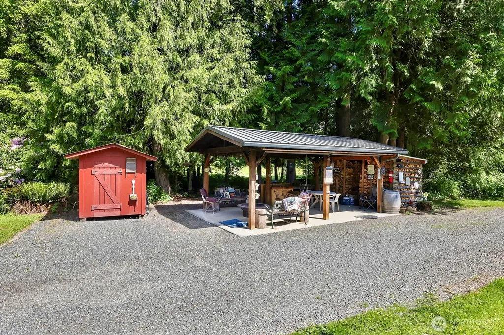 5554 Potter Road Deming WA 98244