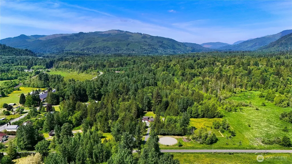 5554 Potter Road Deming WA 98244