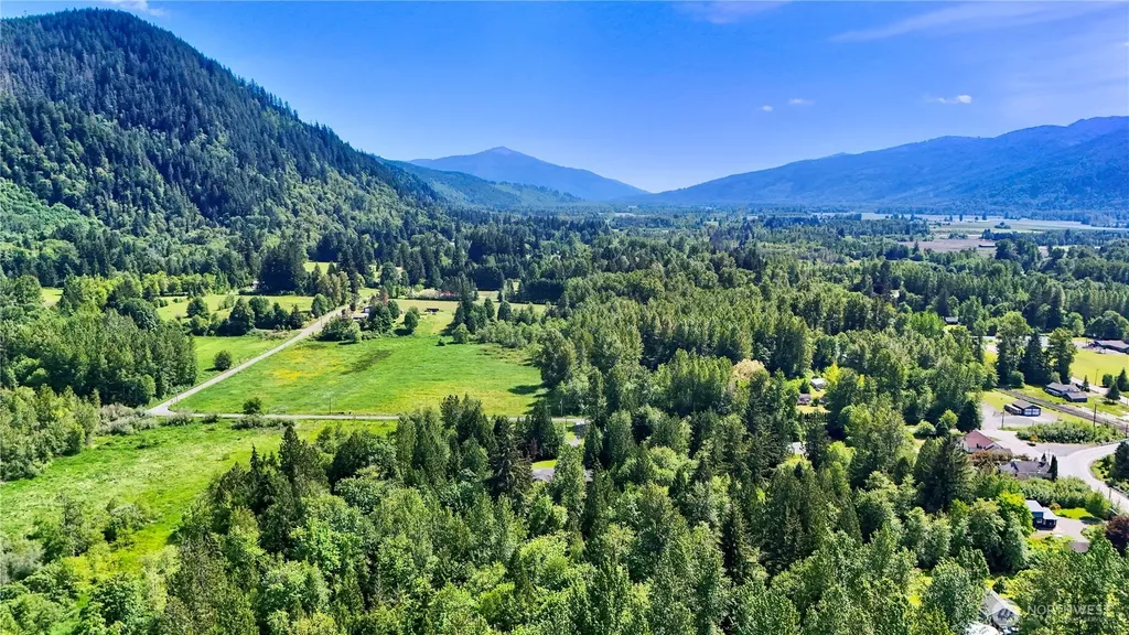 5554 Potter Road Deming WA 98244