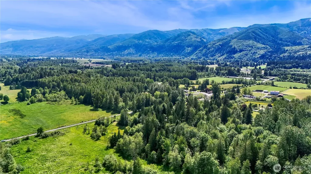 5554 Potter Road Deming WA 98244