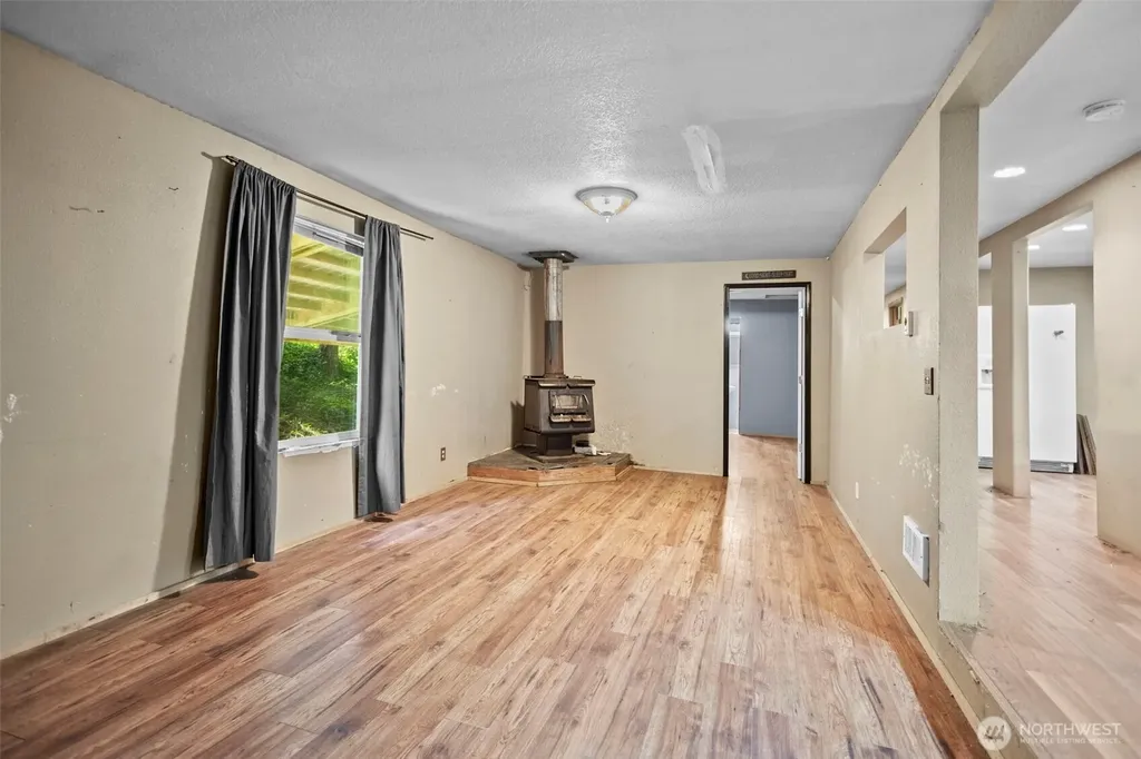 400 N Dubois Road Ariel WA 98603