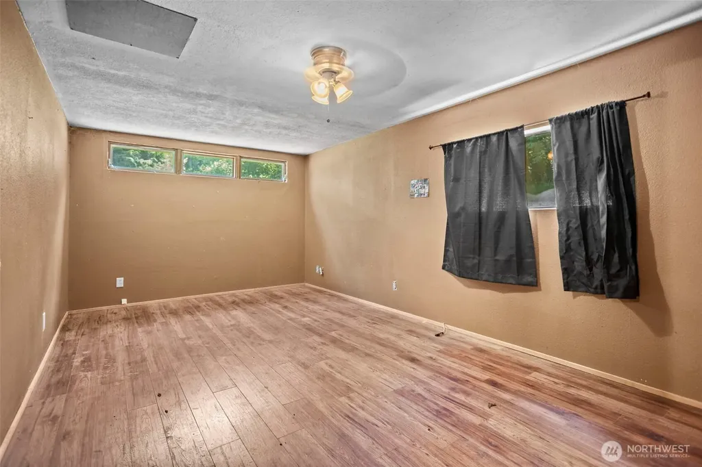 400 N Dubois Road Ariel WA 98603