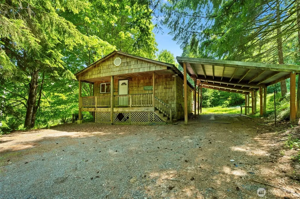 400 N Dubois Road Ariel WA 98603