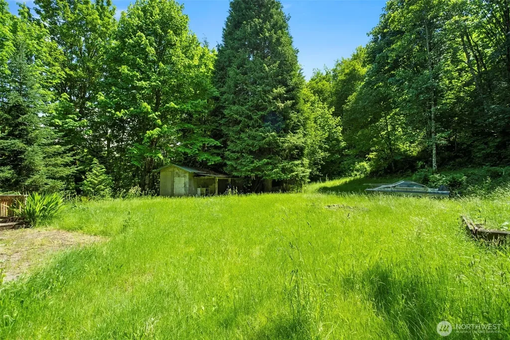 400 N Dubois Road Ariel WA 98603