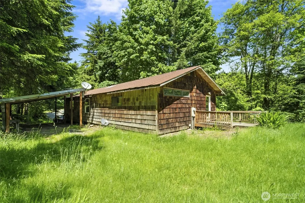 400 N Dubois Road Ariel WA 98603