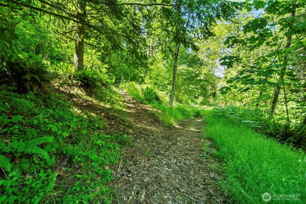 400 N Dubois Road Ariel WA 98603