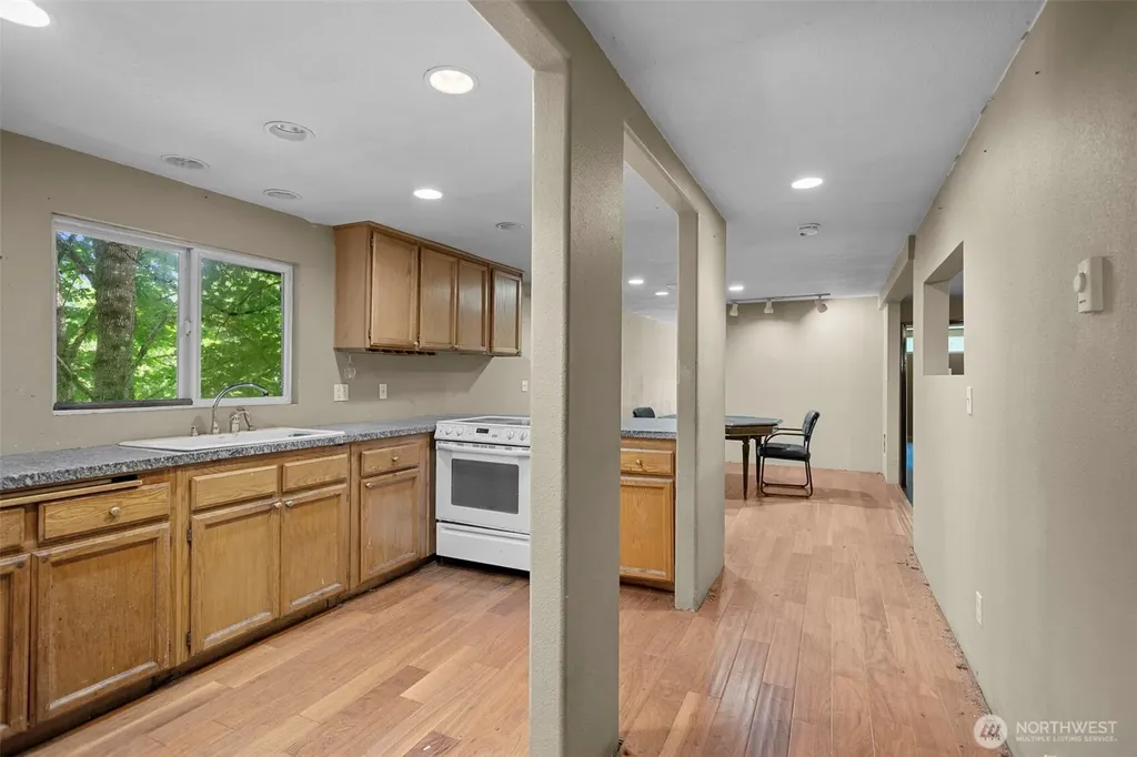 400 N Dubois Road Ariel WA 98603