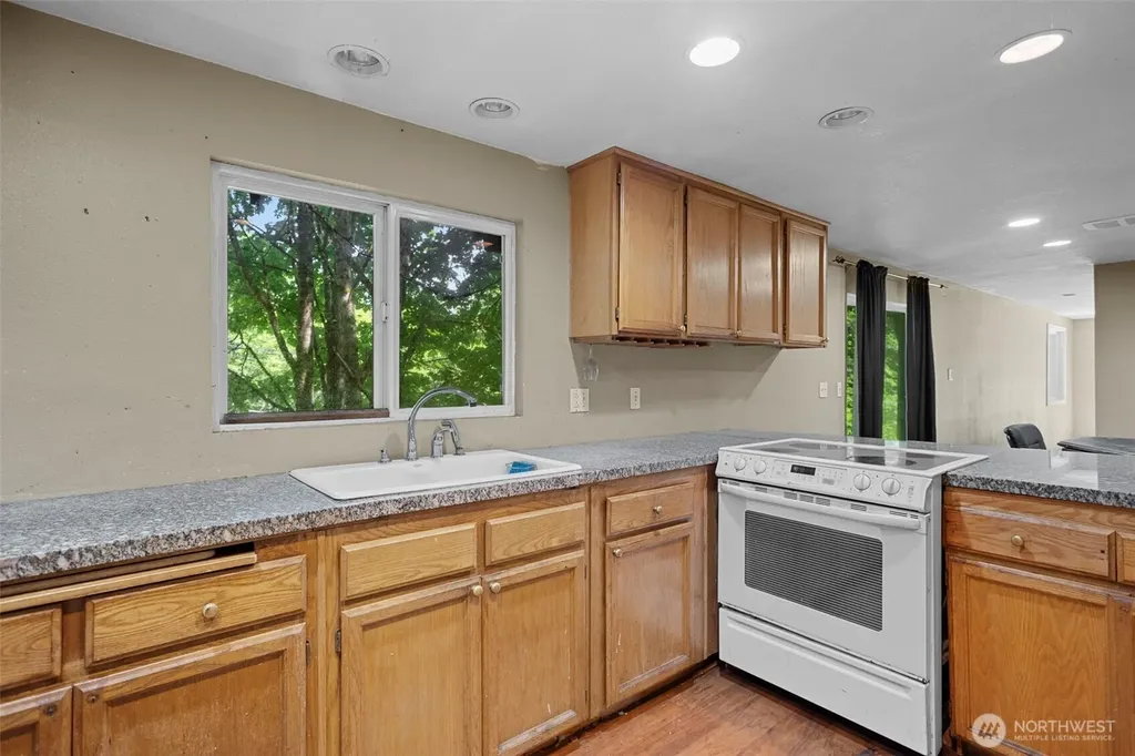 400 N Dubois Road Ariel WA 98603