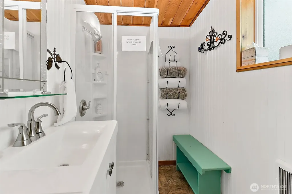 131 Nisqually Way Ashford WA 98304