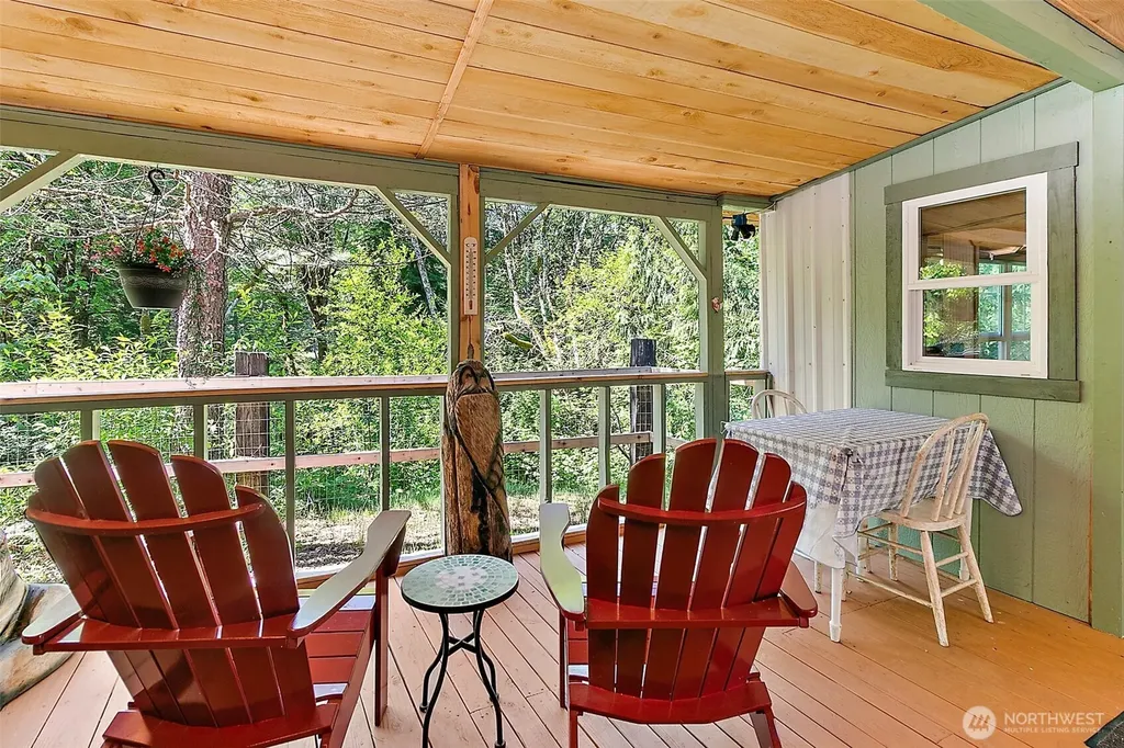 131 Nisqually Way Ashford WA 98304
