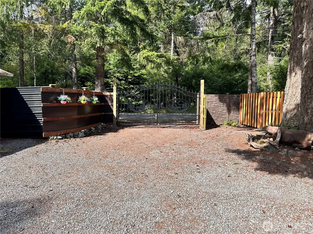 131 Nisqually Way Ashford WA 98304