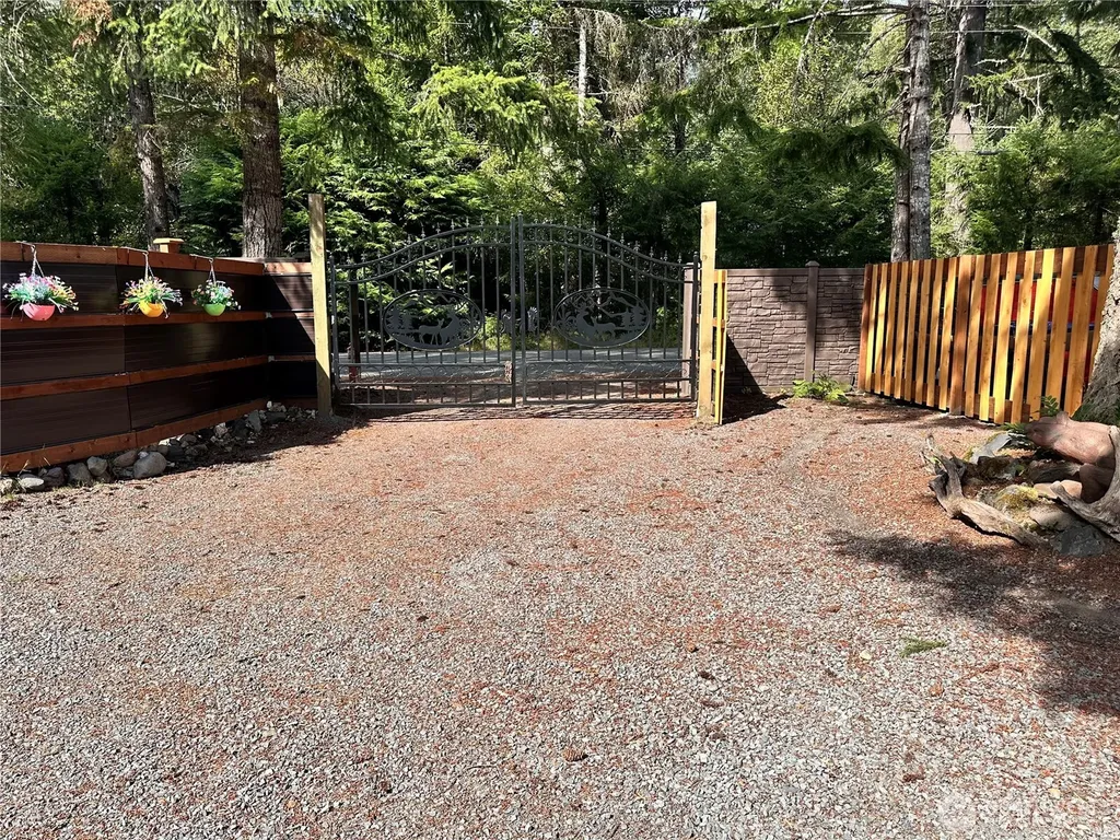 131 Nisqually Way Ashford WA 98304