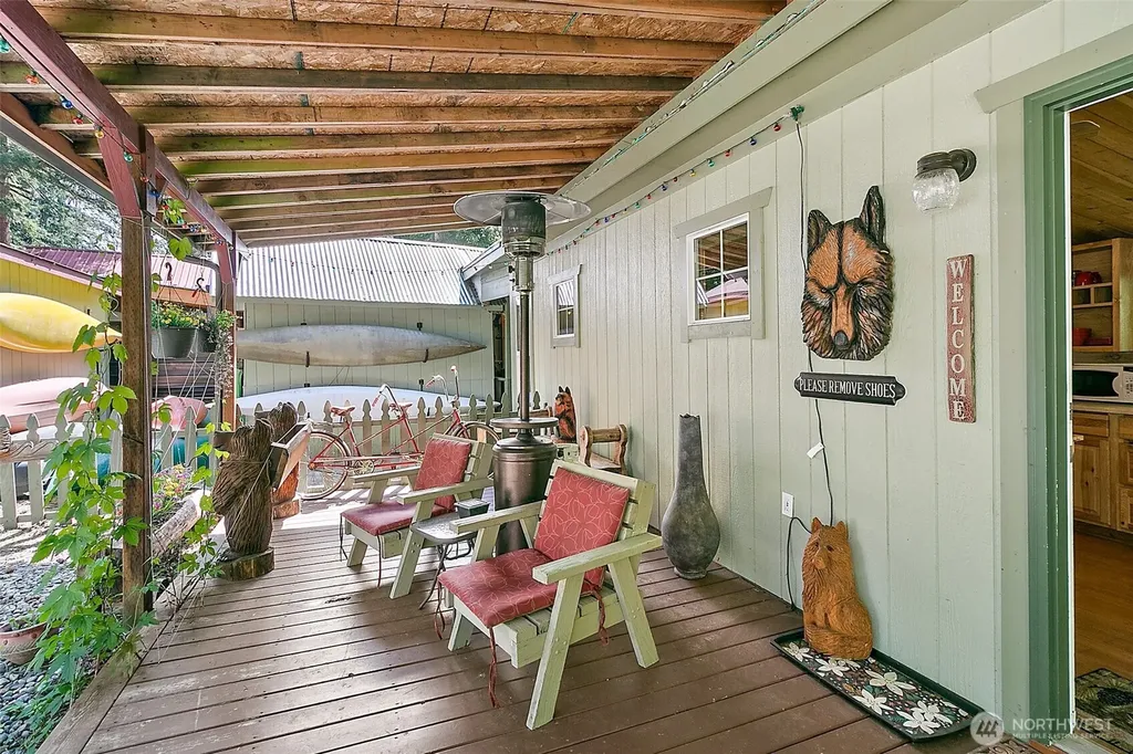 131 Nisqually Way Ashford WA 98304