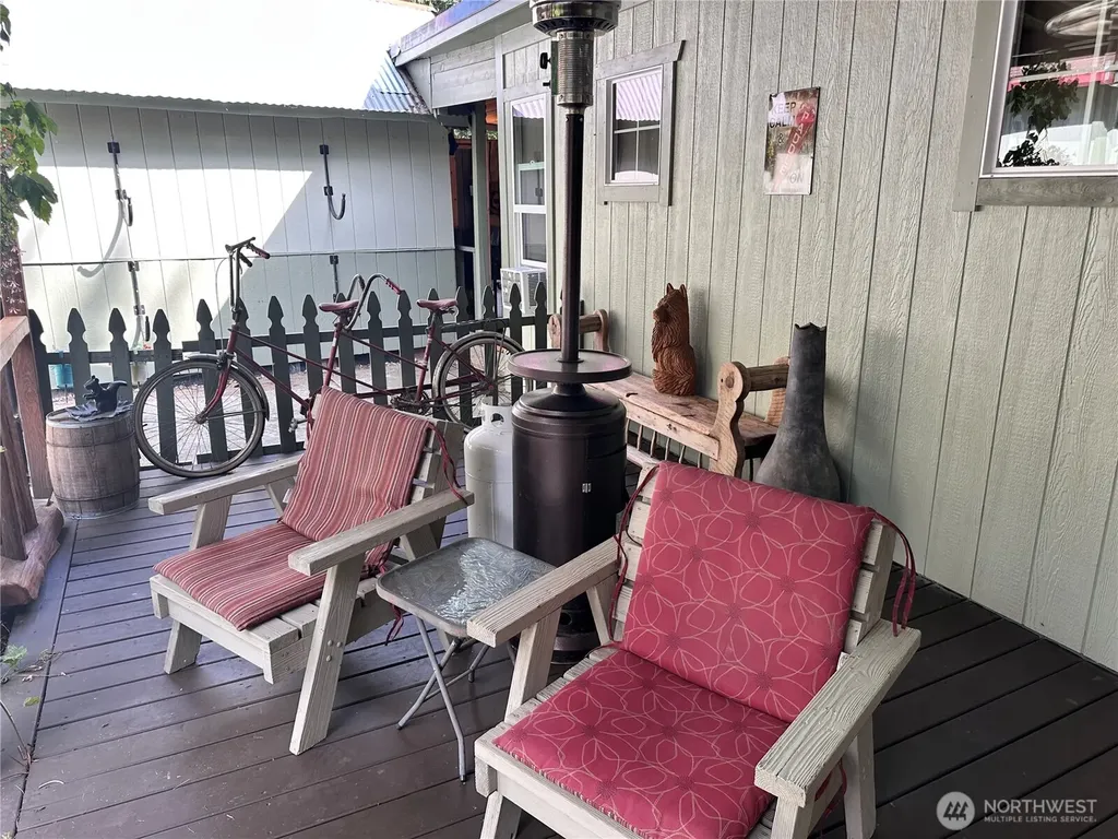 131 Nisqually Way Ashford WA 98304