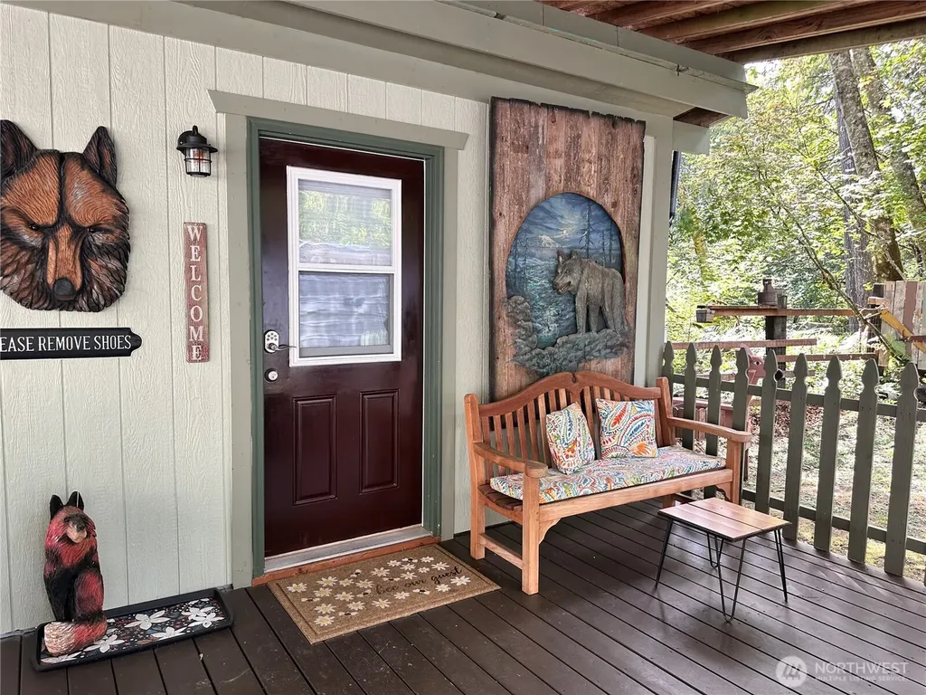 131 Nisqually Way Ashford WA 98304