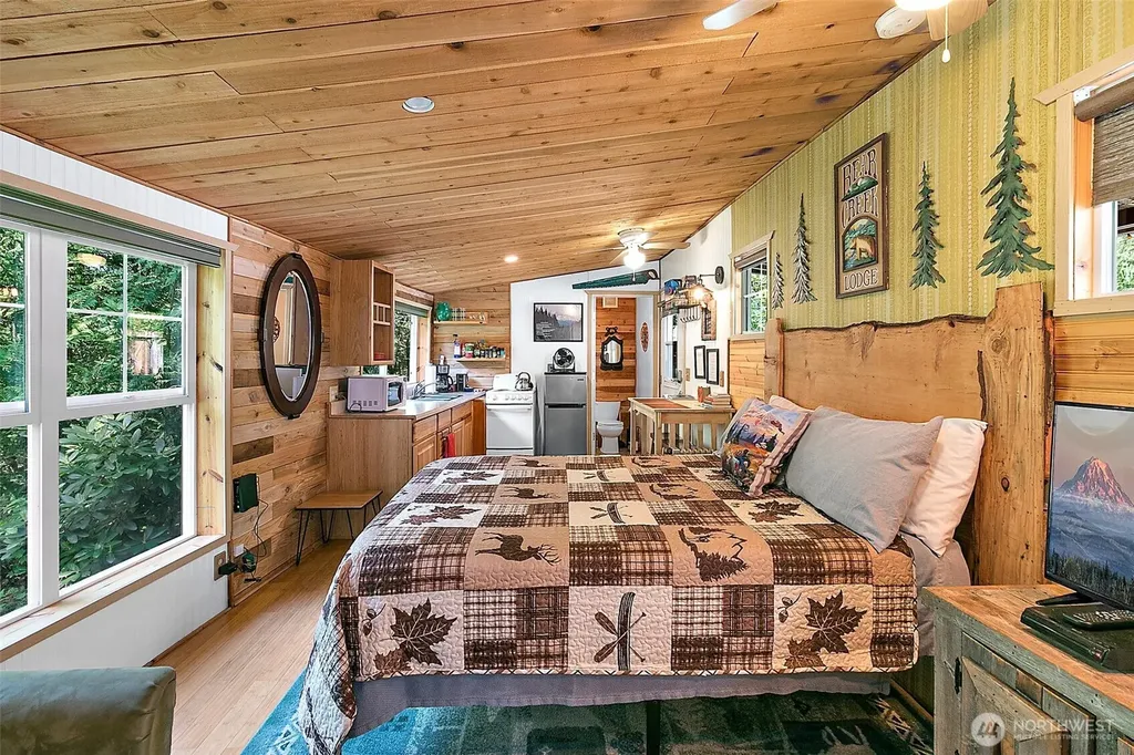 131 Nisqually Way Ashford WA 98304