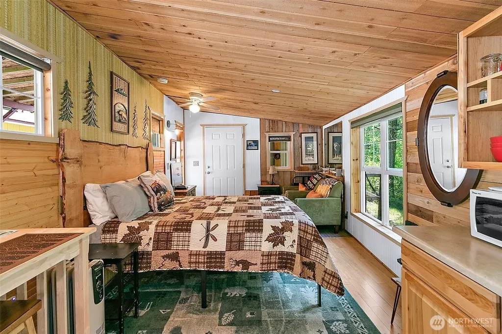 131 Nisqually Way Ashford WA 98304