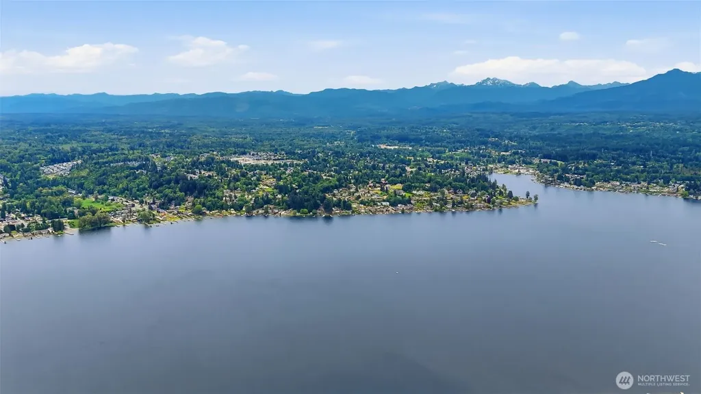 21 92nd Drive SE Lake Stevens WA 98258