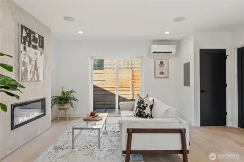 6315 9th Avenue NW Seattle WA 98107