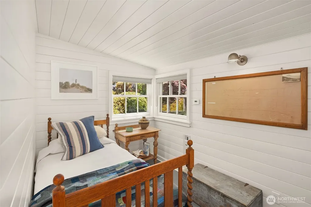 10050 SW Dock Street Vashon WA 98070