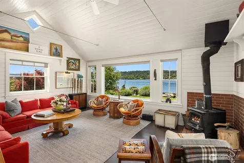 10050 SW Dock Street Vashon WA 98070