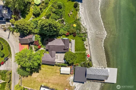 10050 SW Dock Street Vashon WA 98070