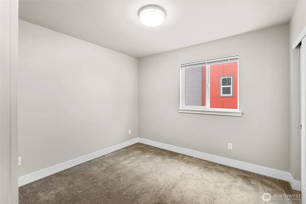 1884 Front Street Lynden WA 98264