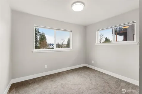 1884 Front Street Lynden WA 98264