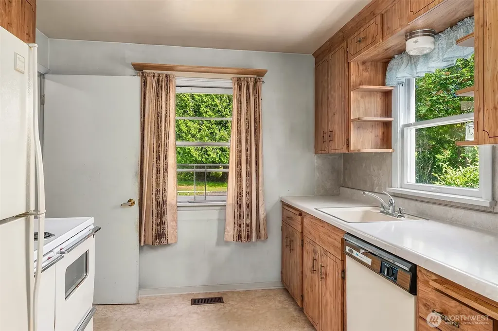 320 NE 185th Street Shoreline WA 98155