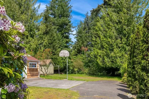 320 NE 185th Street Shoreline WA 98155