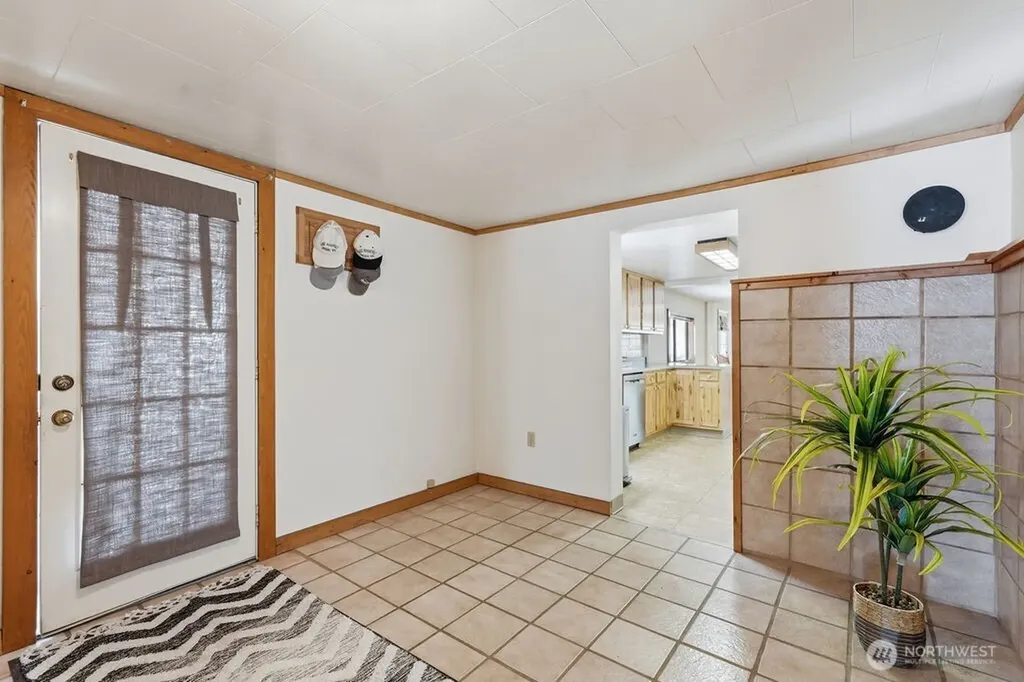 39879 W Mill Drive Lincoln WA 99147