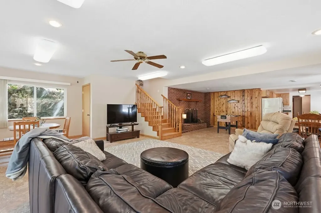 39879 W Mill Drive Lincoln WA 99147