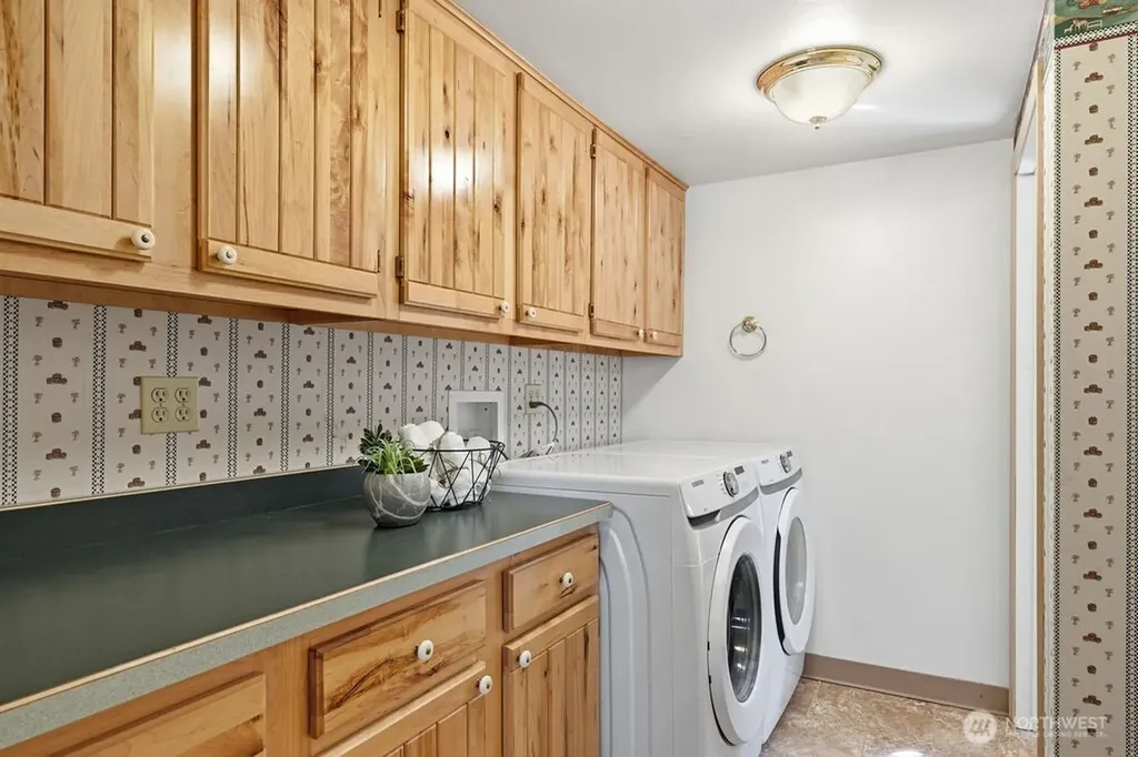 39879 W Mill Drive Lincoln WA 99147