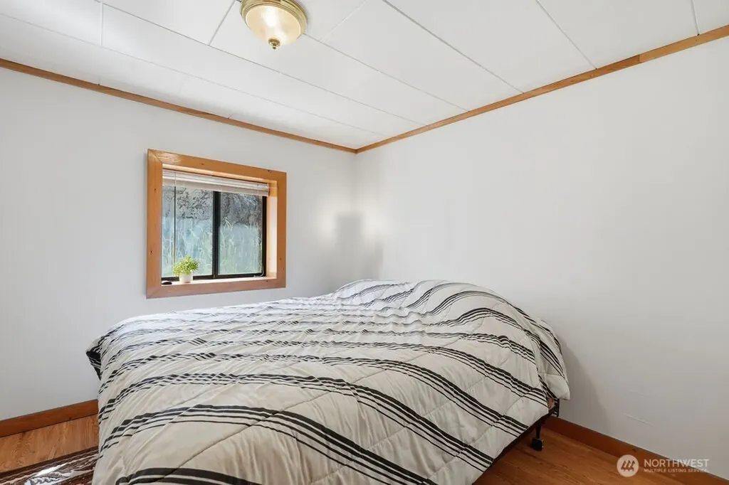 39879 W Mill Drive Lincoln WA 99147