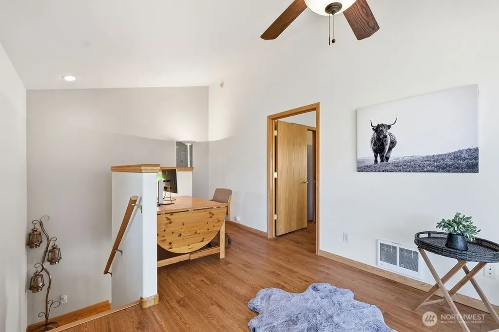 39879 W Mill Drive Lincoln WA 99147