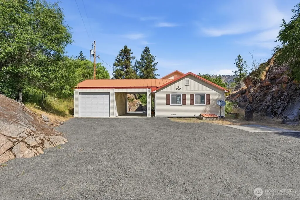 39879 W Mill Drive Lincoln WA 99147
