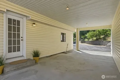 39879 W Mill Drive Lincoln WA 99147