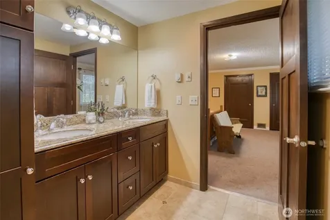 98 W Wishkah Aberdeen WA 98520